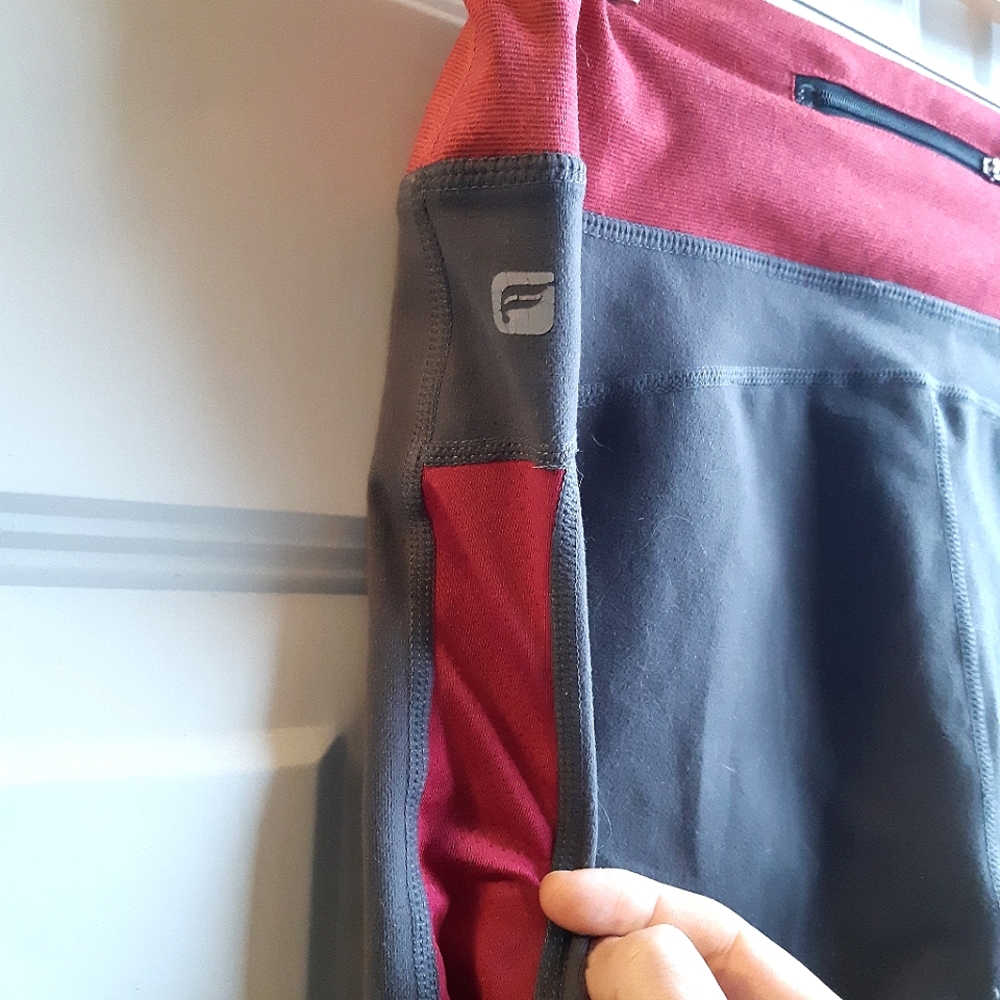 Fabletics Capris - Picture 5 of 10
